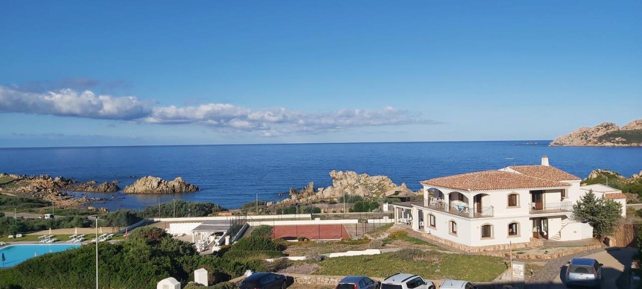 Residence Baia Santa Reparata Санта Тереза Галура Екстериор снимка