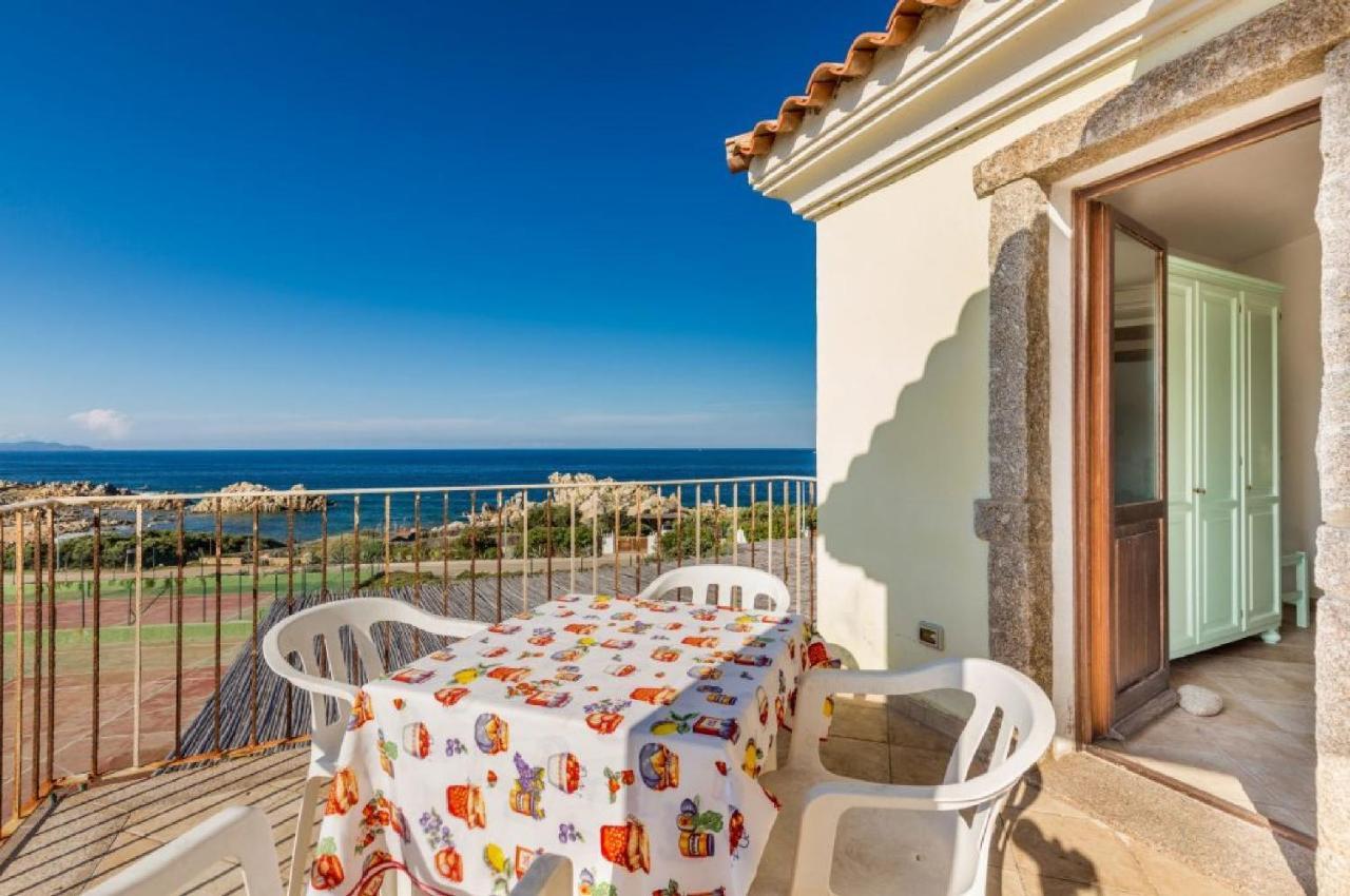 Residence Baia Santa Reparata Санта Тереза Галура Екстериор снимка