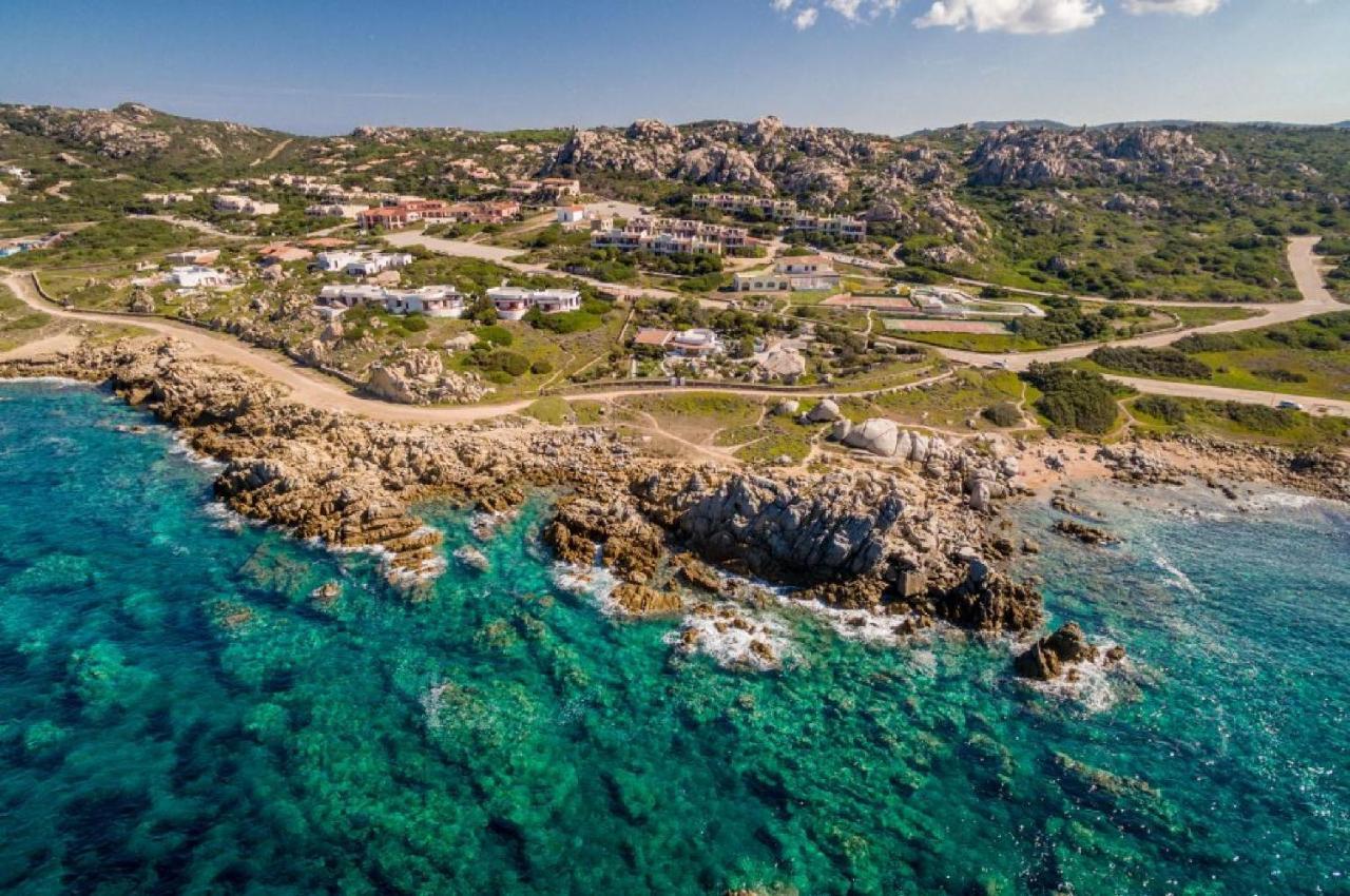 Residence Baia Santa Reparata Санта Тереза Галура Екстериор снимка